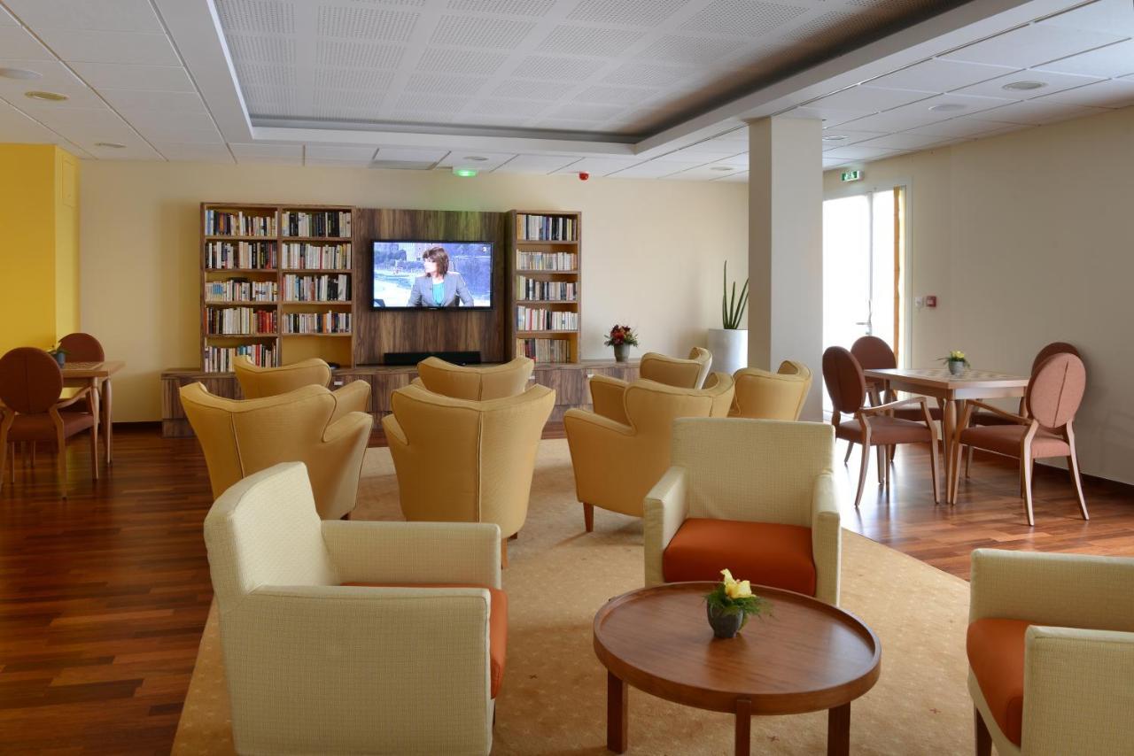 Domitys Les Tours D'Or Aparthotel Perpignan Exteriör bild